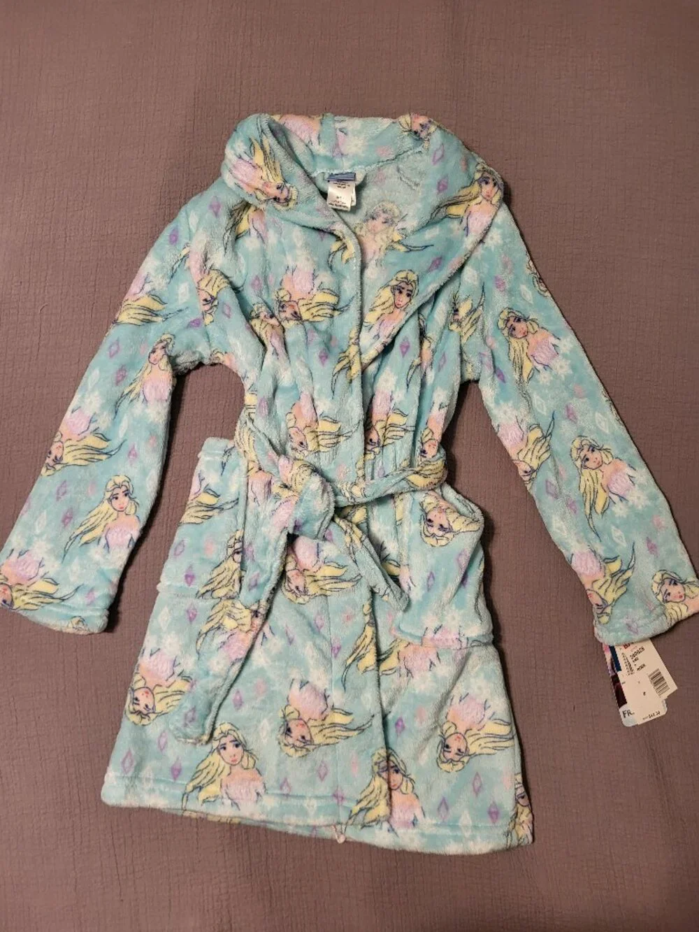 NWT Girls Frozen Robe. Size 8